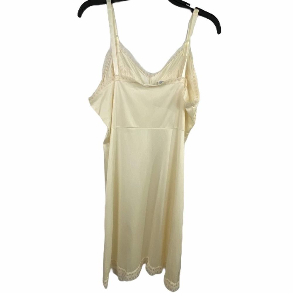 Vintage Vincent ivory nylon and lace slip size 42 - Picture 5 of 7